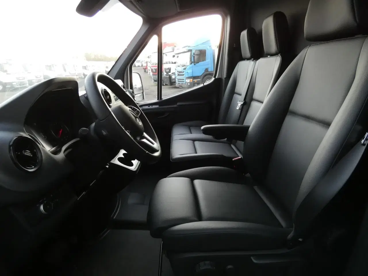 Billede 8 - Mercedes-Benz Sprinter 317 2,0 CDI A4 H2 RWD 9G-Tronic 170HK Van Aut.