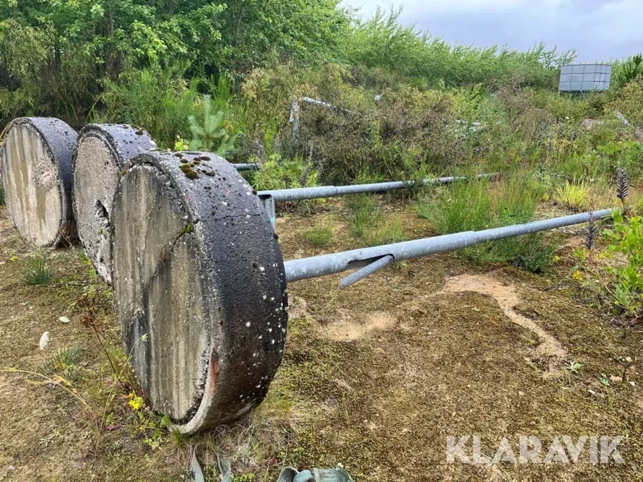 Billede 1 - Lygtepæle med betonfødder 3 styk