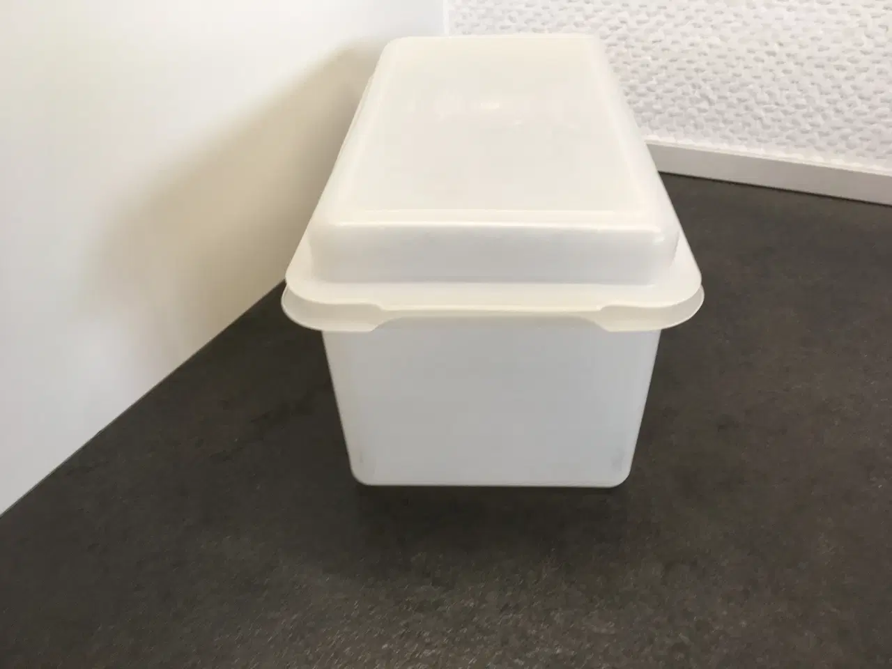 Billede 3 - Aflang beholder Tupperware