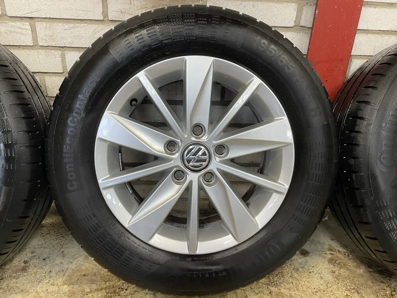 Billede 4 - 15 VW Golf 195/65r15 Ref.C0 sommer