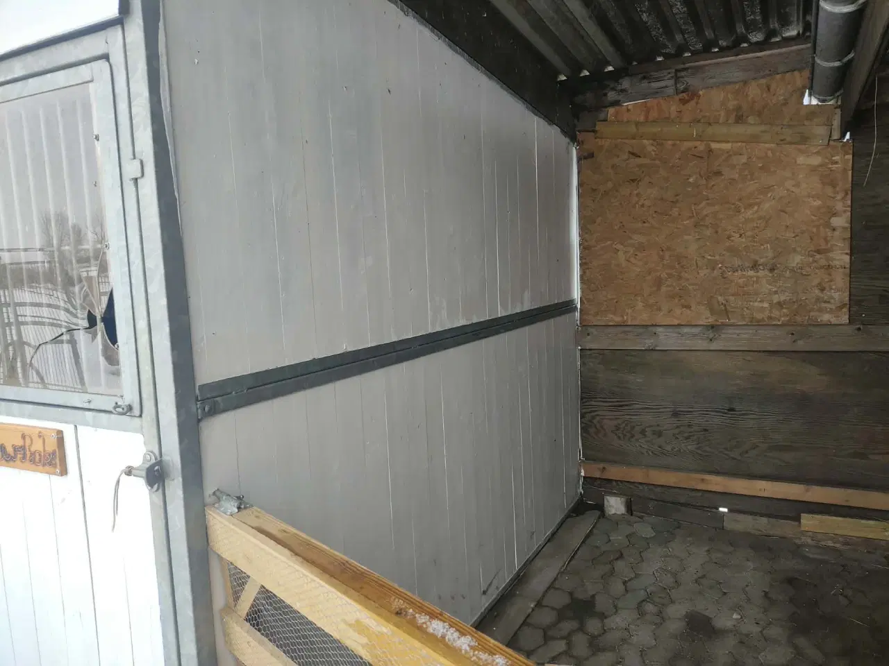 Billede 3 - Udestald til nedtagning ( seriøse bud modtages)