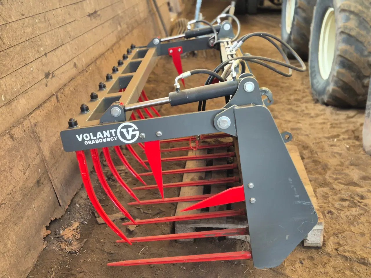 Billede 5 - Super fin New Holland med Ålø Q989 frontlæsser