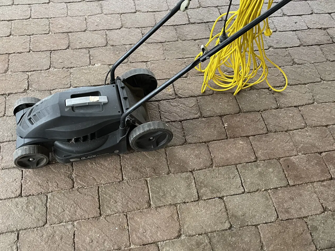 Billede 1 - Plæneklipper