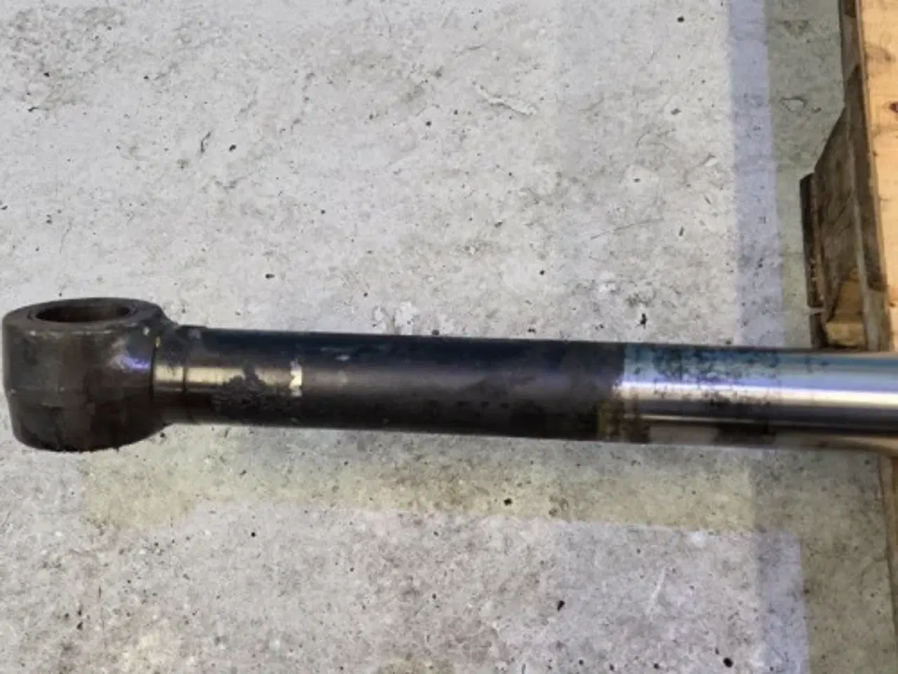 Billede 10 - New Holland LB115B Cylinder 85800070