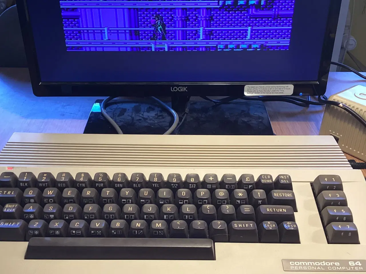 Billede 11 - Commodore 64 med spil og tilbehør