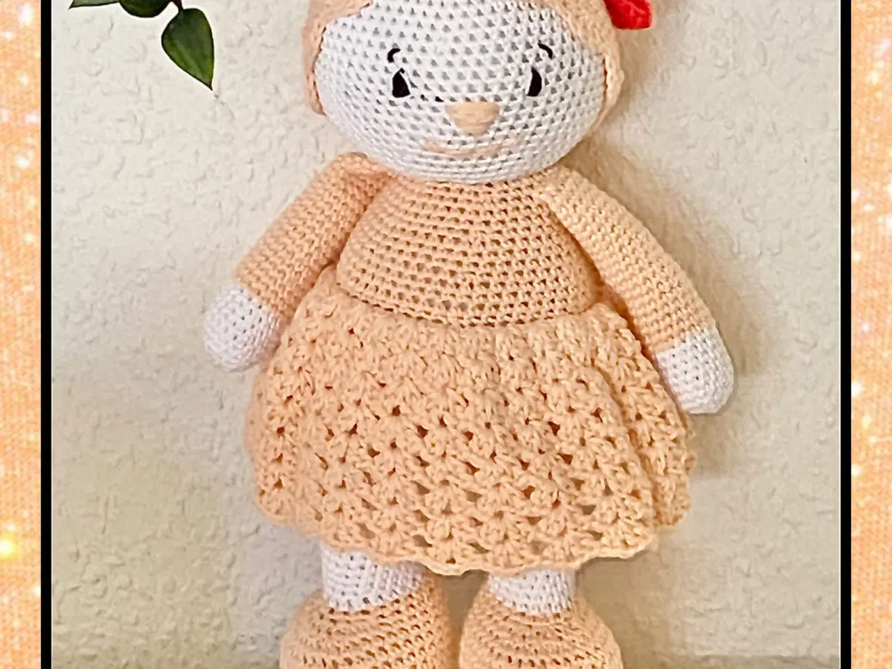 Billede 1 - Hæklet dukkepige