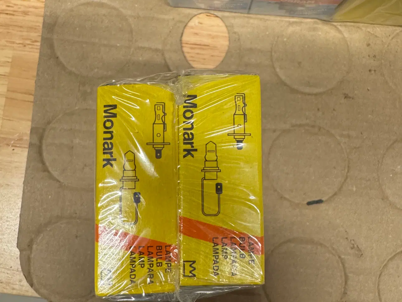 Billede 3 - Pærer til bil og mc campingvogn