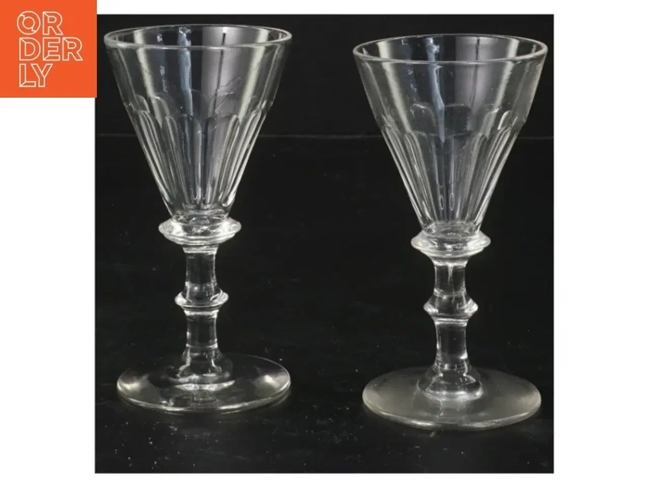 Billede 1 - 2 vinglas glas (str. 11,5x6 cm)