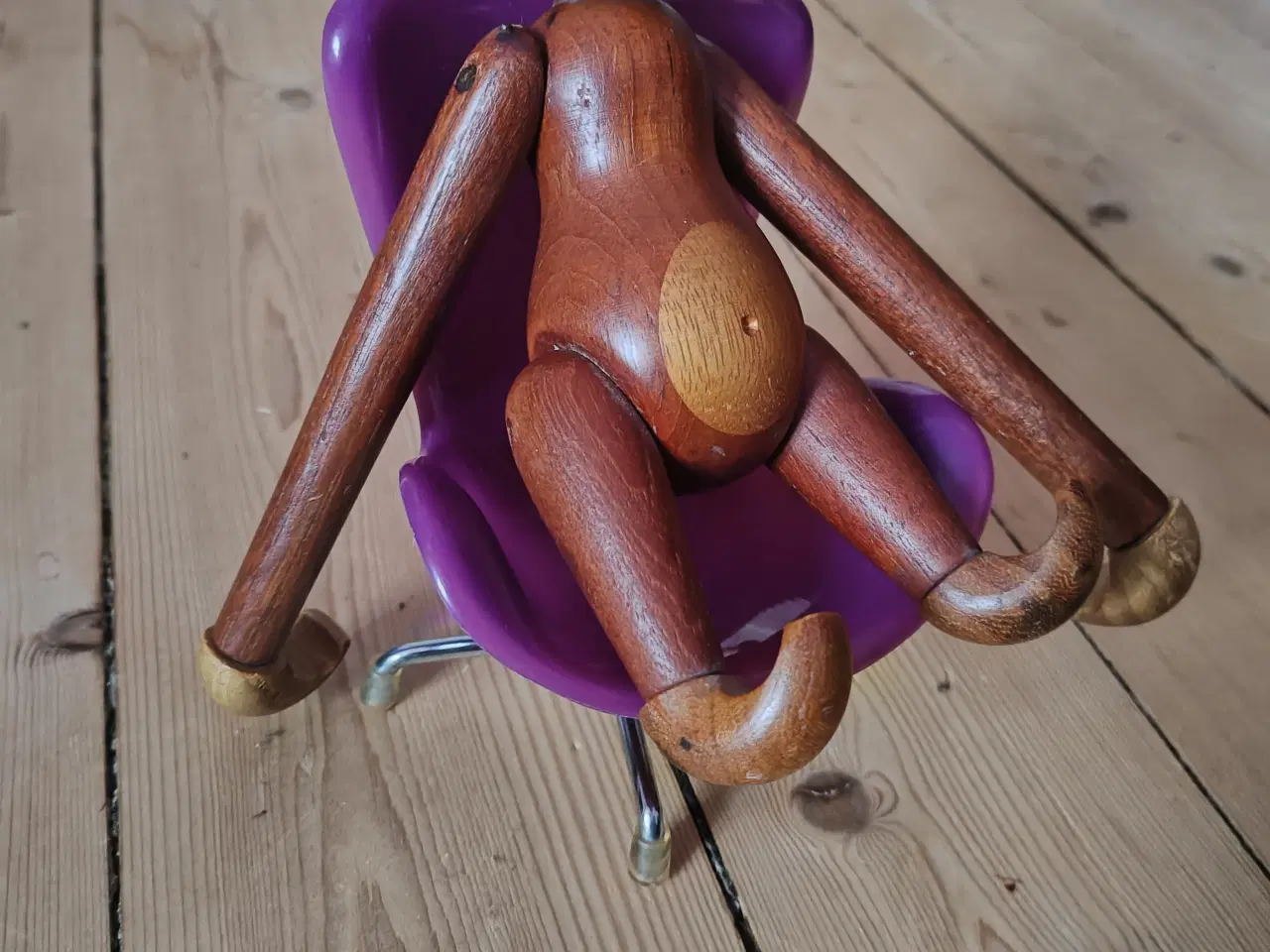 Billede 1 - Design stol til at sætte sin f.eks Kay Bojesen abe