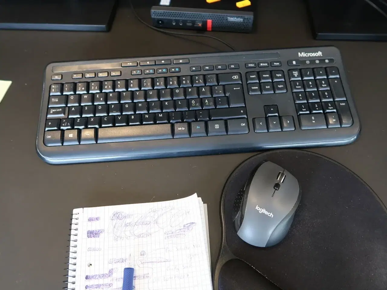 Billede 2 - 2 stk. computerskærme SAMSUNG S24C450/S24E450, tastatur og mus