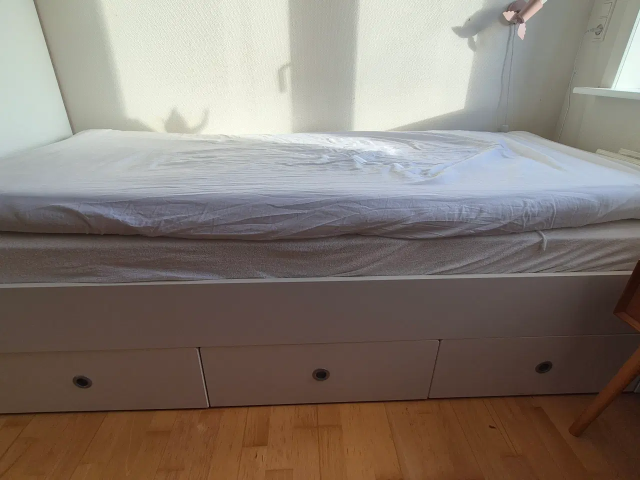 Billede 2 - Seng med opbevaring