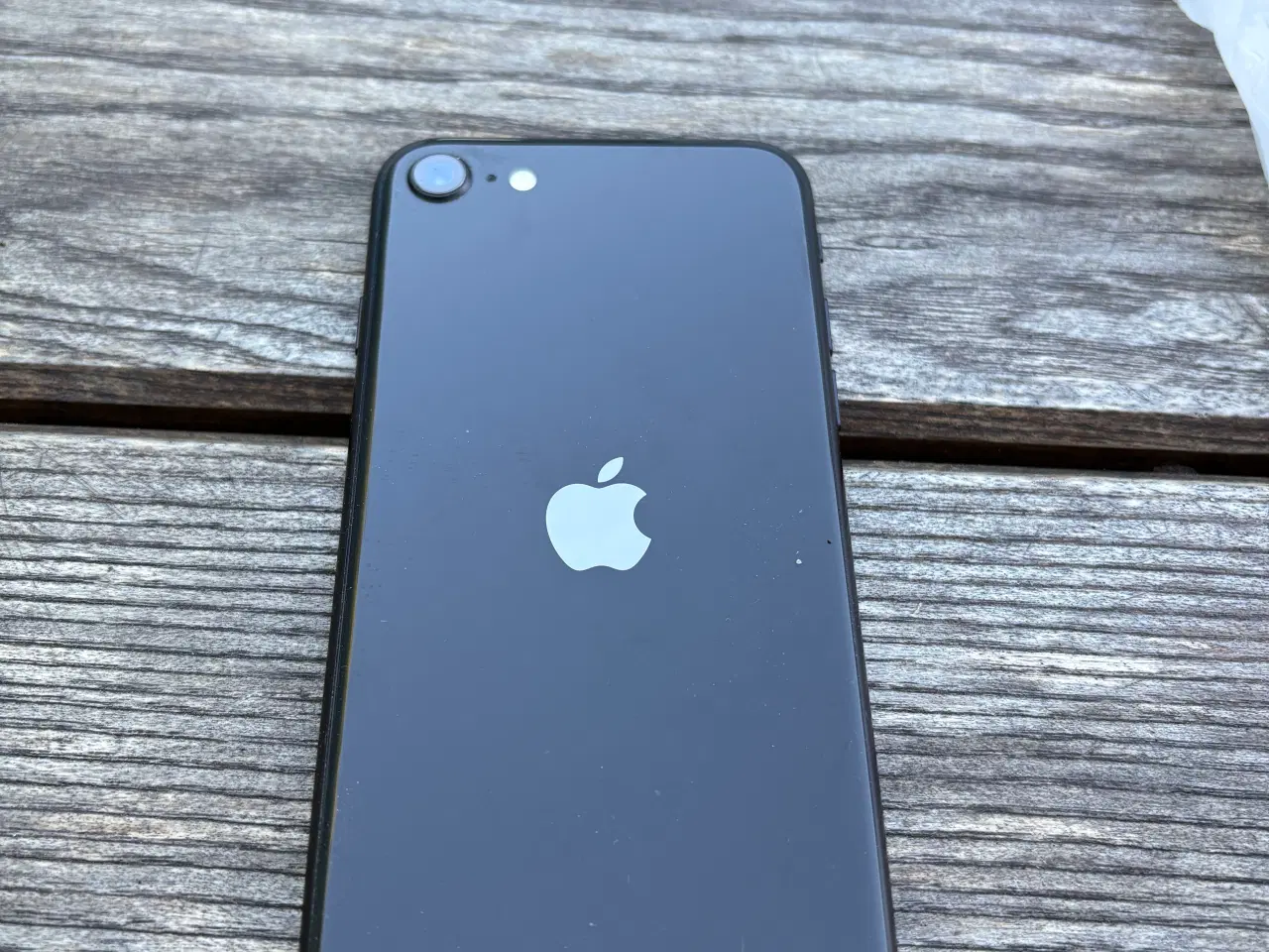Billede 2 - iPhone SE 2/3 64GB sort med alt tilbehør