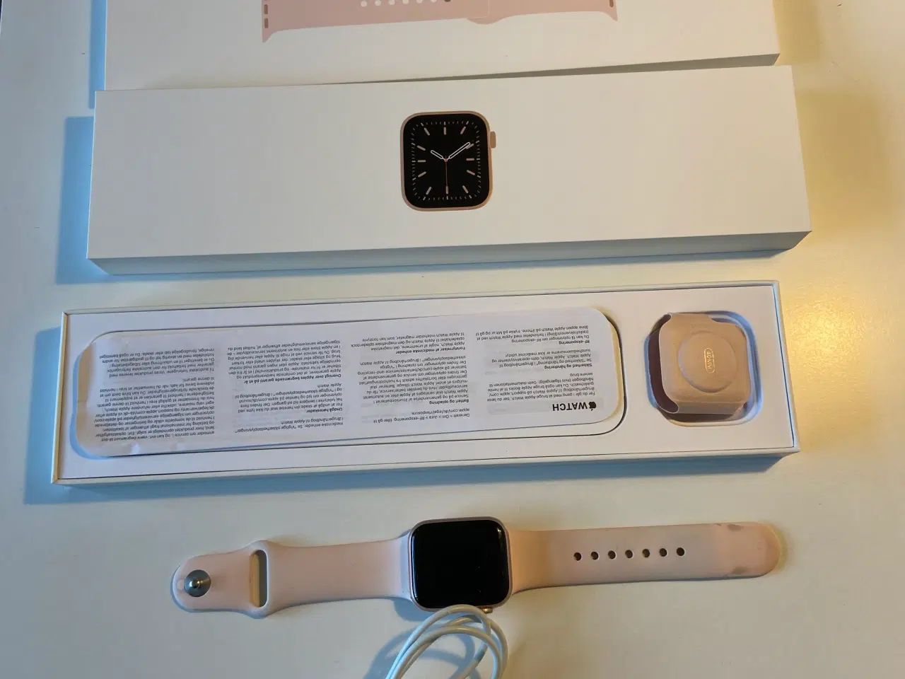 Billede 4 - Apple Smart Watch serie 6 40 mm