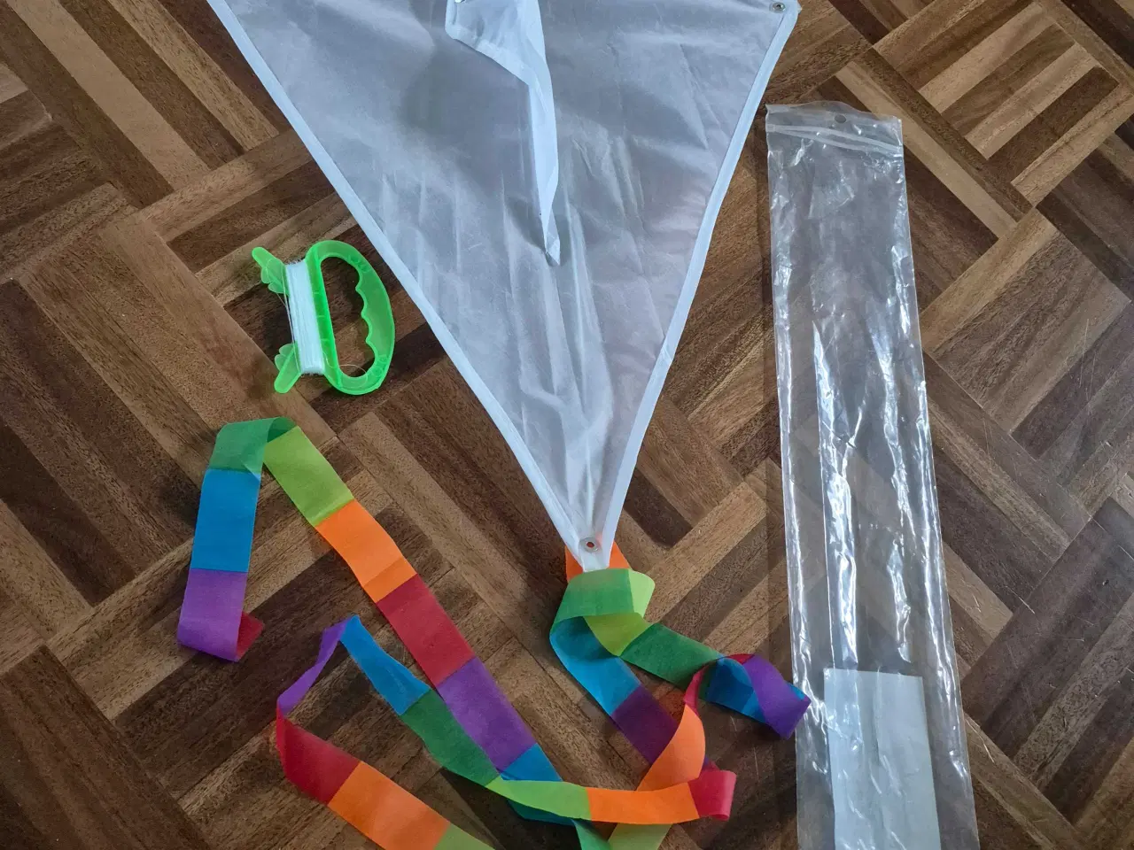 Billede 2 - Ny drage sælges