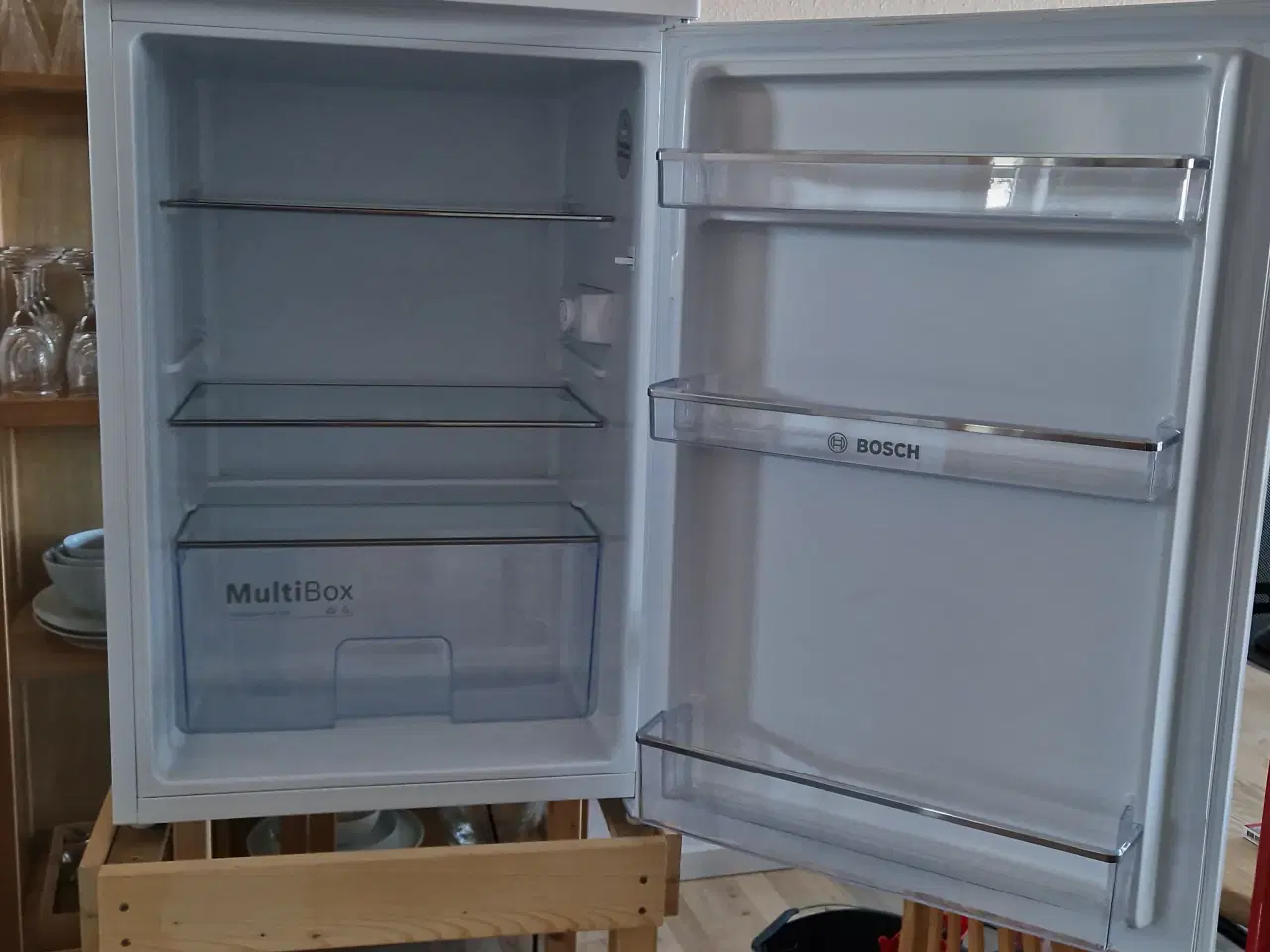Billede 1 - Køleskab på stativ