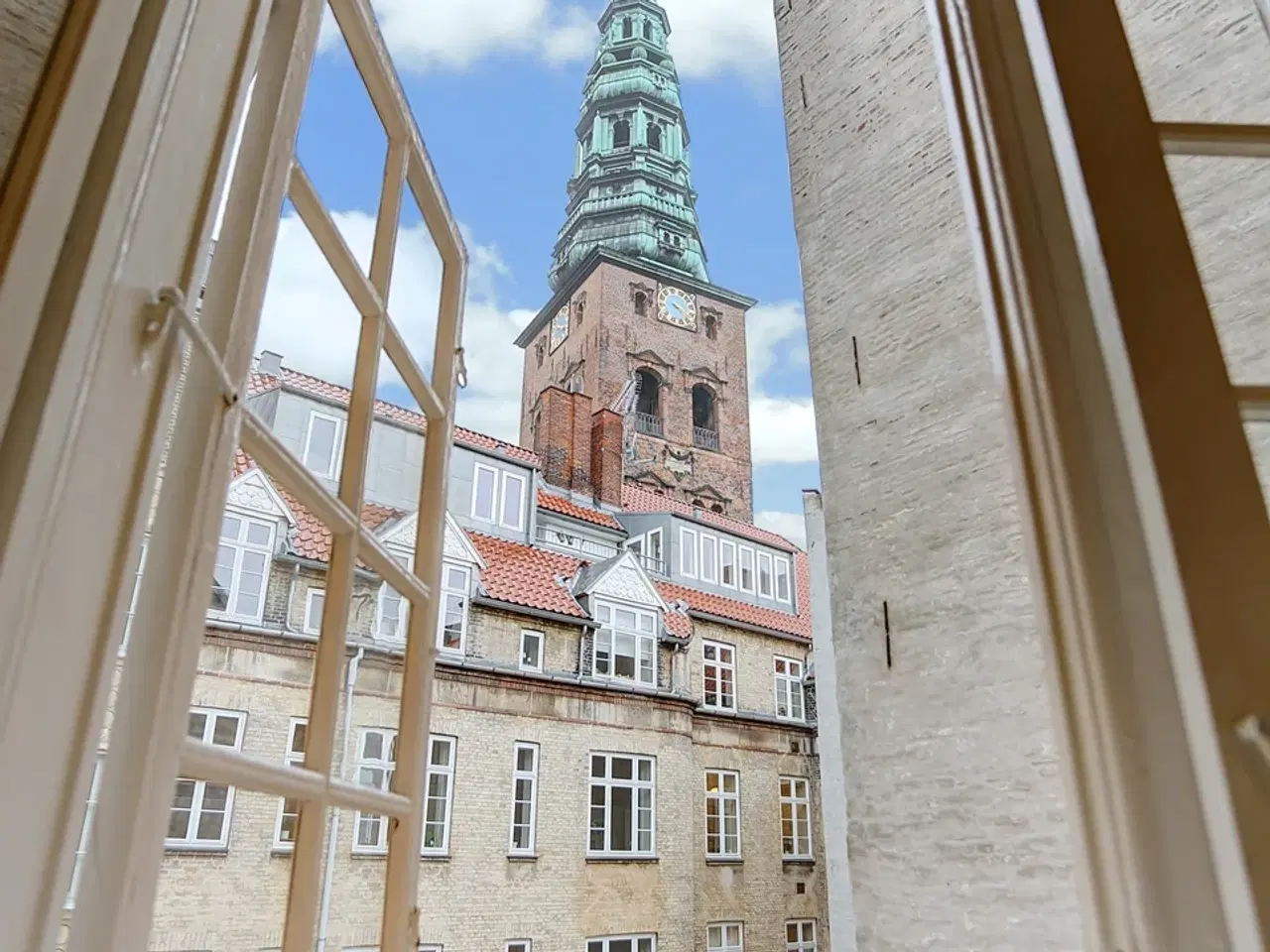 Billede 10 - "Iværksætter-lejemål" i charmerende og fredet ejendom ved Storkespringvandet med "egen" café i ejendommen