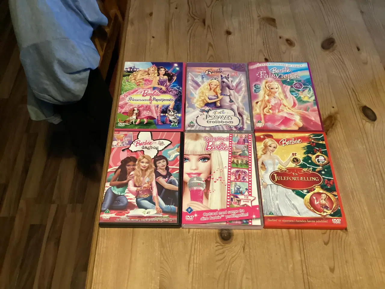 Billede 13 - Barbie Bøger, Brevpapir, DVD
