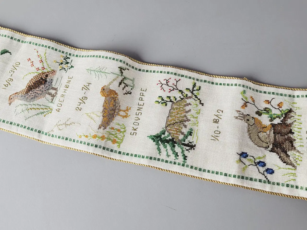 Billede 4 - ⭐️- Flot broderet jagt-klokkestreng