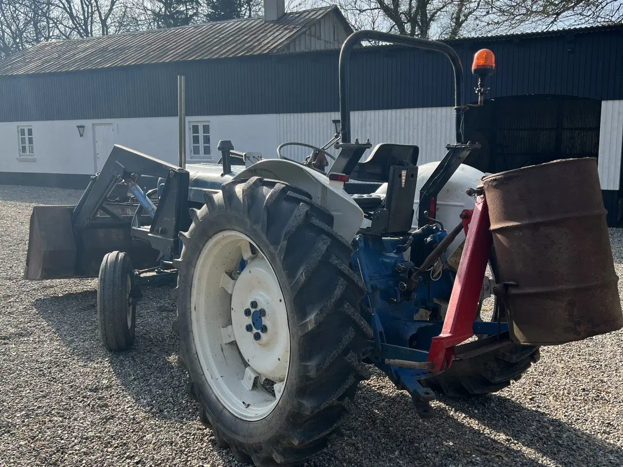 Billede 1 - Fordson Majon med frontlæsser