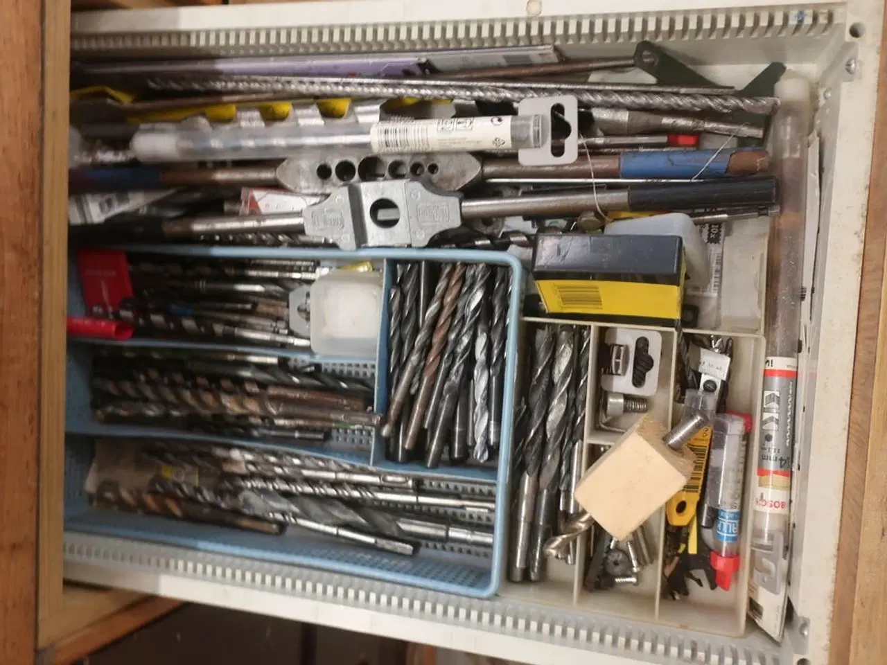 Billede 91 - Ryd hele værkstedet for løse dele