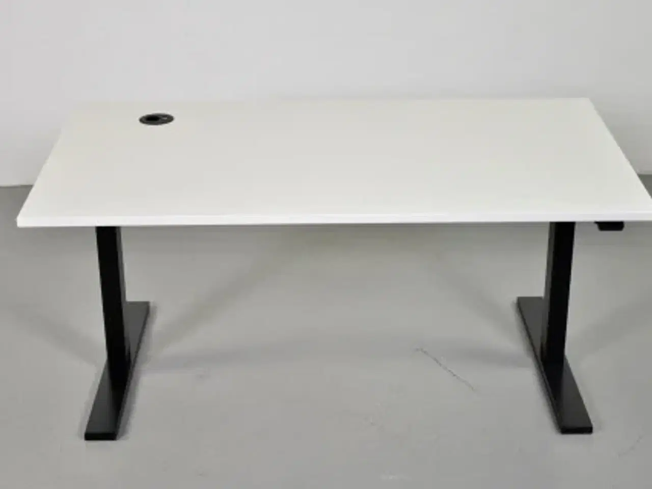Billede 1 - Holmris b8 hæve-/sænkebord i hvid med sort stel