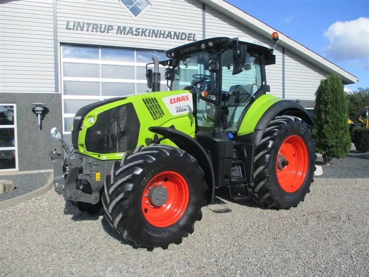 Billede 9 - CLAAS Axion 830 Med frontlift og luft anlæg.