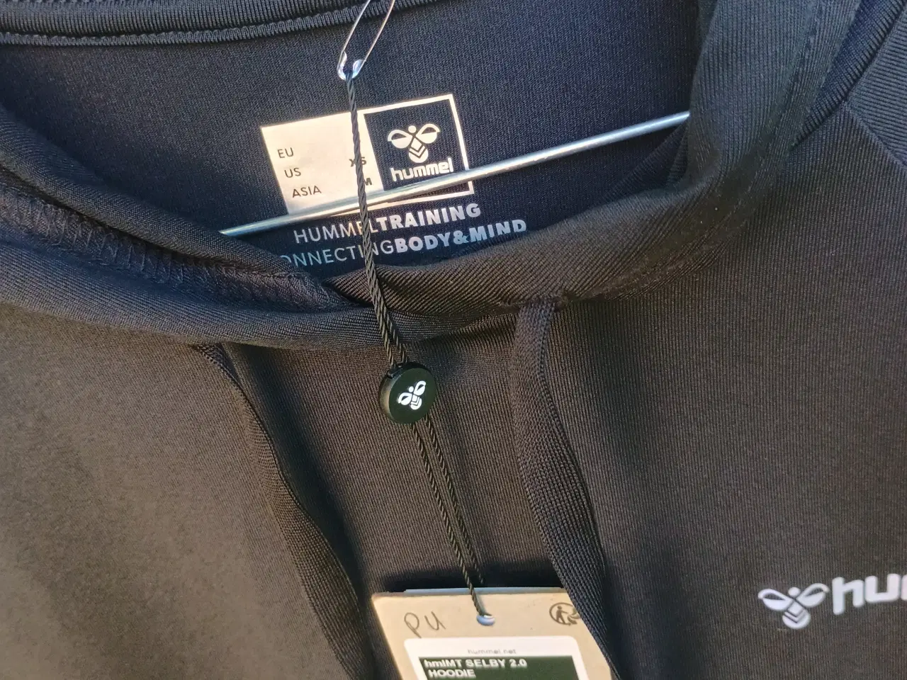Billede 8 - Hummel hættetrøje, Woman small