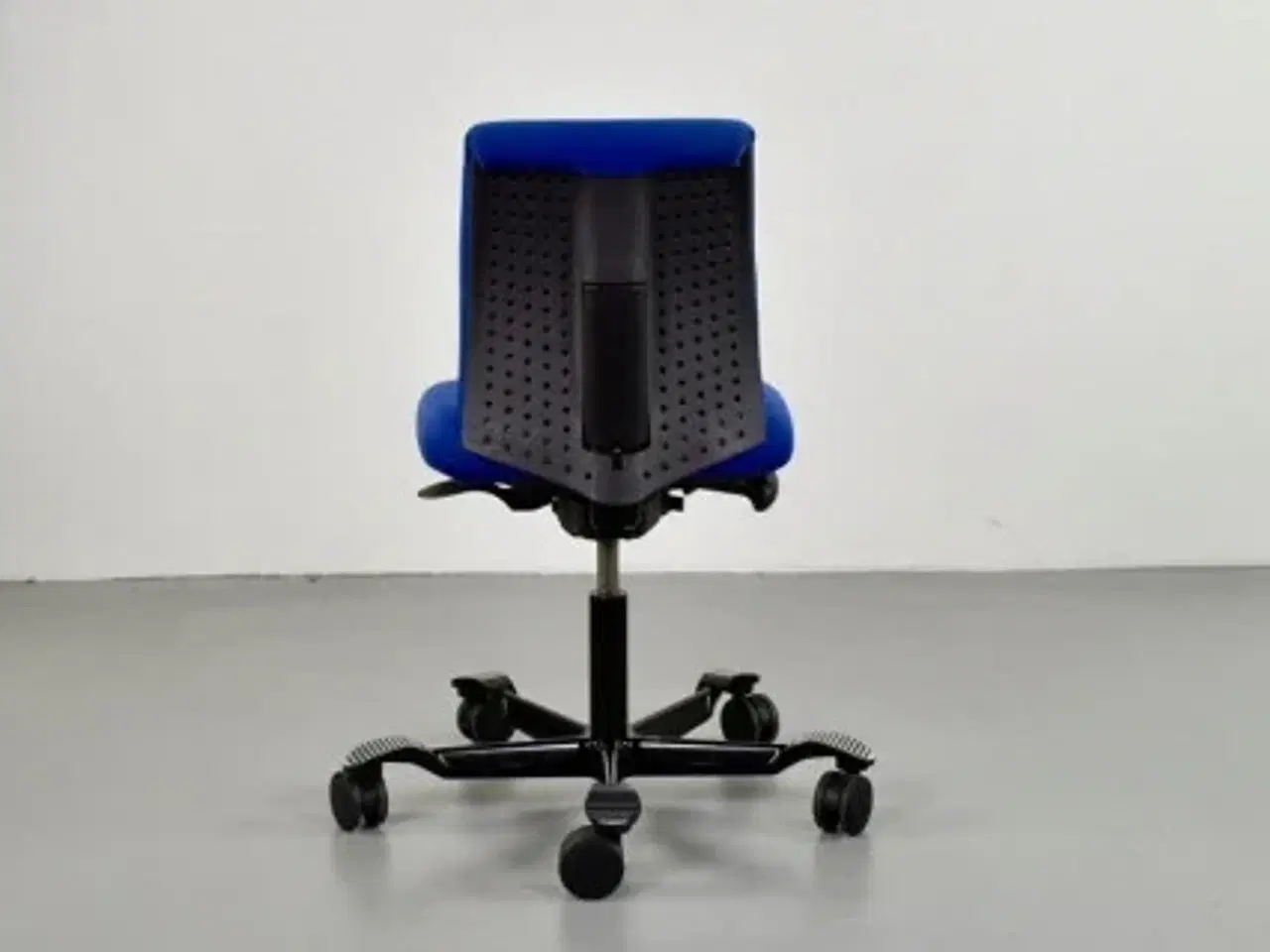 Billede 3 - Häg h05 kontorstol med blå polster og sort stel