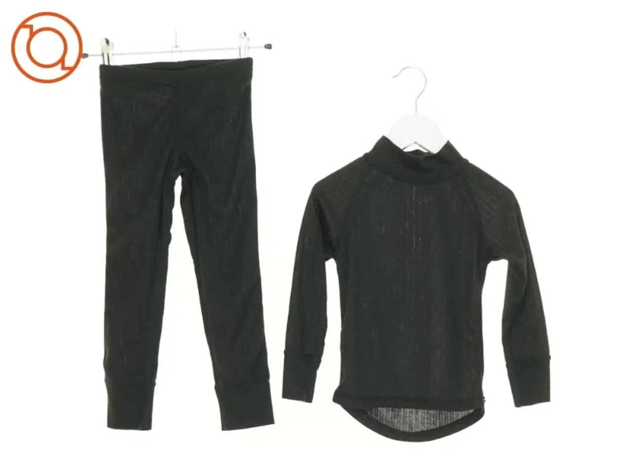 Billede 1 - Skiundertøj(2 dele) (str. 104 cm)