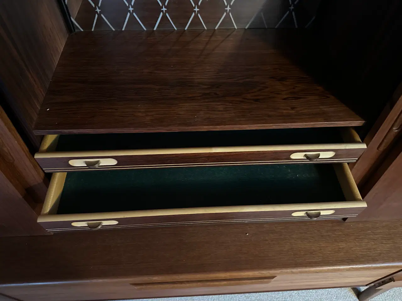 Billede 4 - Dækketøjsskab i teaktræ