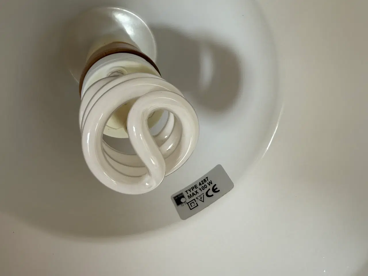 Billede 4 - Værkstedslampe i god stand