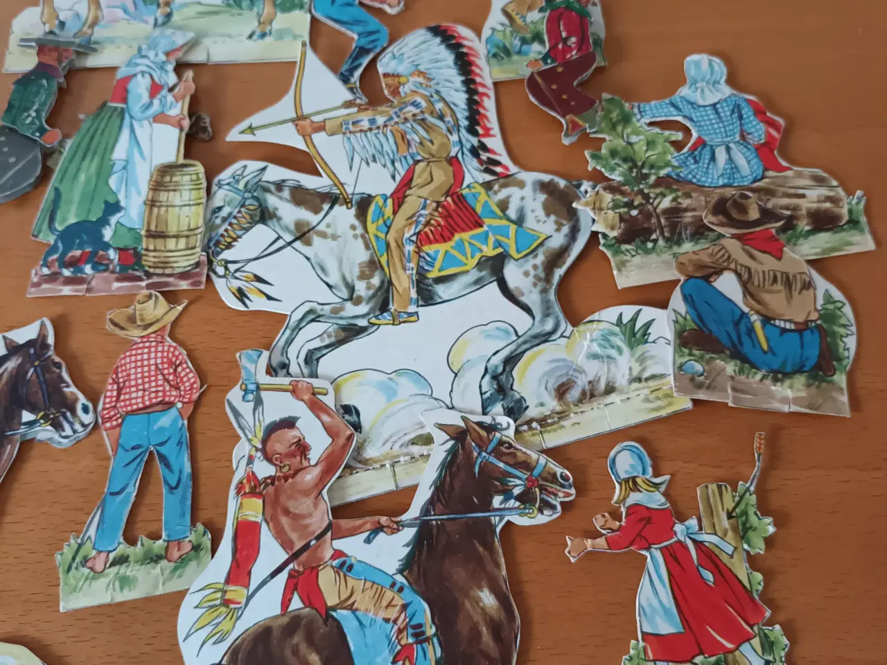 Billede 3 - Papfigurer