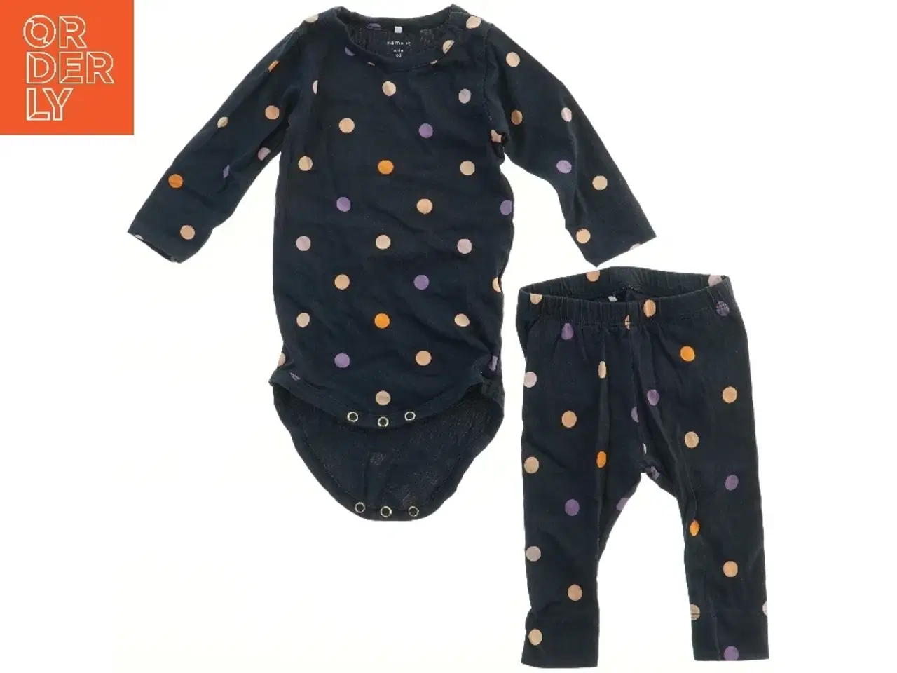 Billede 1 - Babysæt med prikker fra Name It (str. 62)