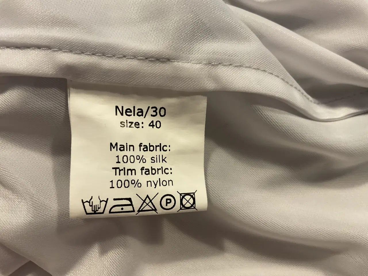 Billede 6 - Smuk silke kjole fra RAVN RAVN
