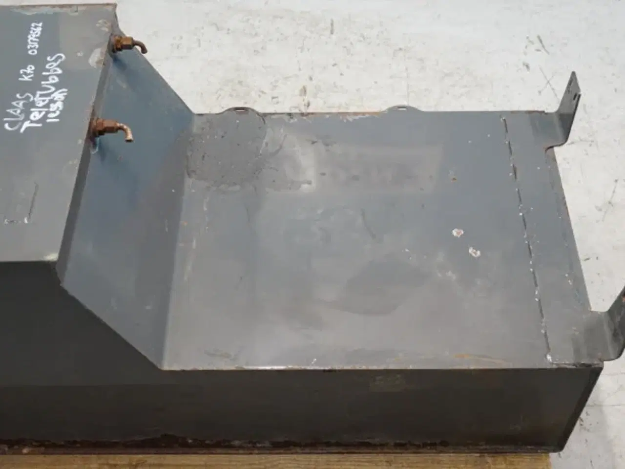 Billede 4 - Claas Targo K70 Dieseltank 3179562