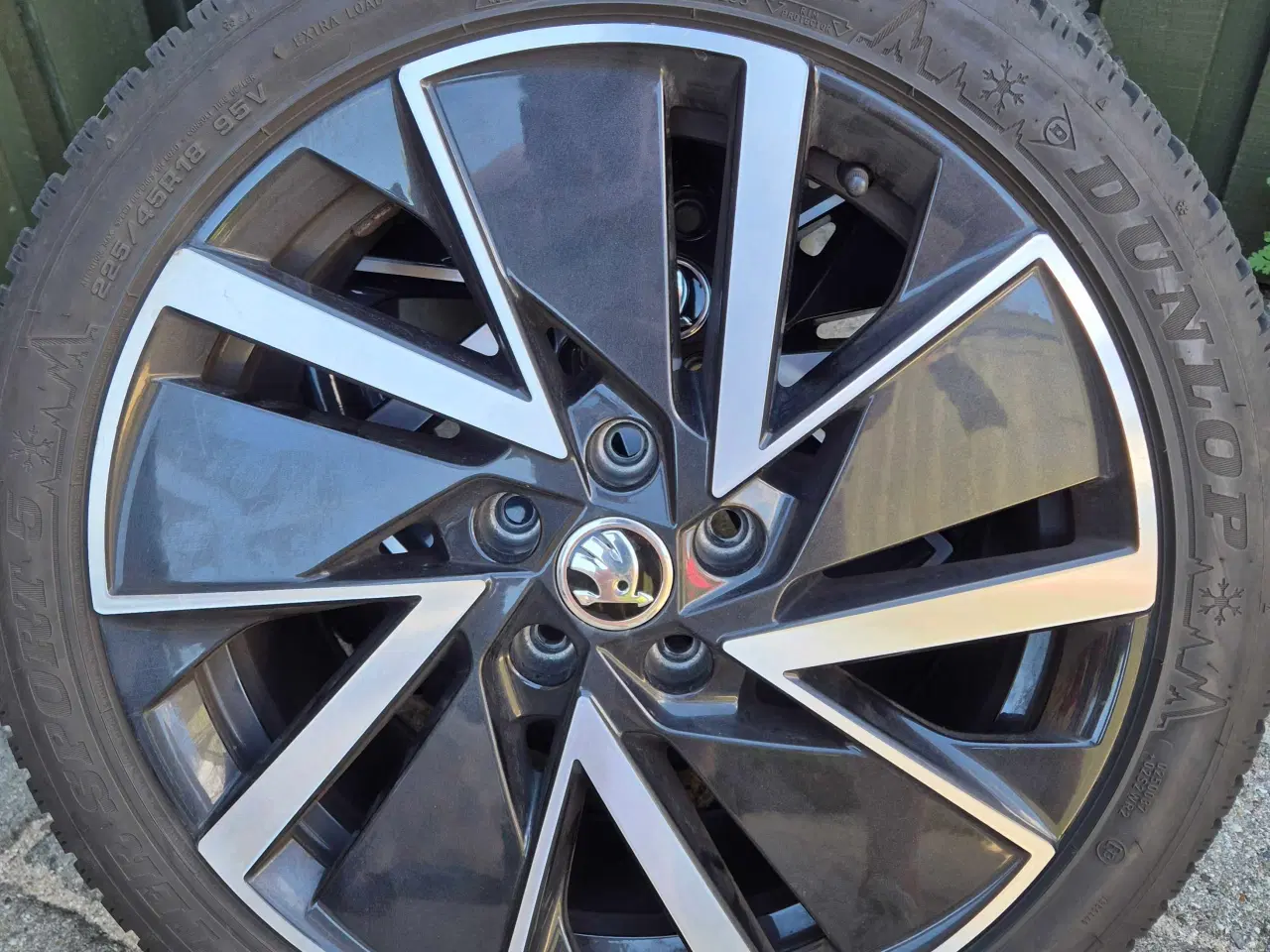 Billede 1 - Skoda Octavia R18 vinterdæk 