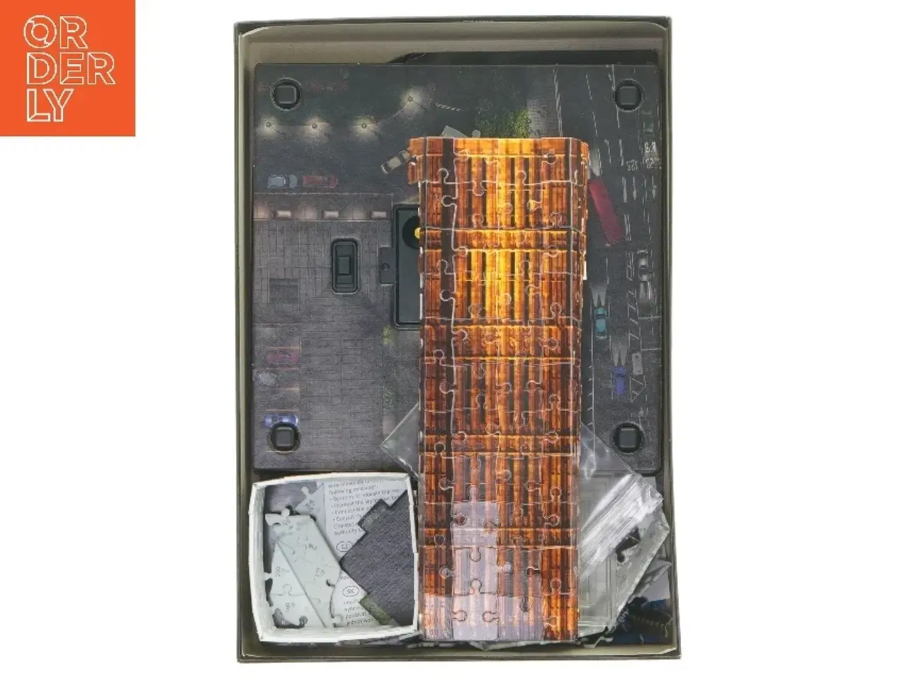 Billede 3 - Ravensburger 3D Puzzle Big Ben Night Edition fra Ravensburger (str. 216 brikker 44 cm)