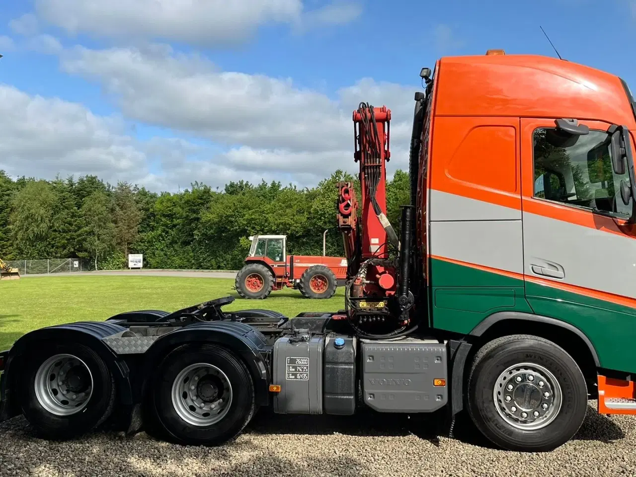 Billede 10 - Volvo FH 500 6x4 med tandemløft og aftagelig HMF 1150 kran+ 2 strengs hydraulik. Evt udlejning, ring og forhør