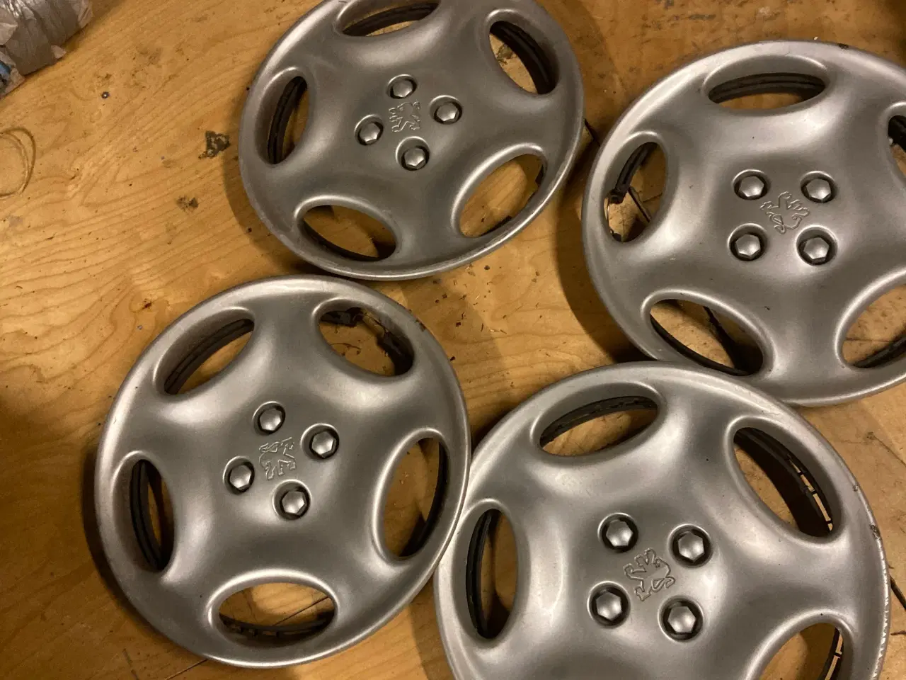 Billede 1 - Peugeot 15”hjulkapsler