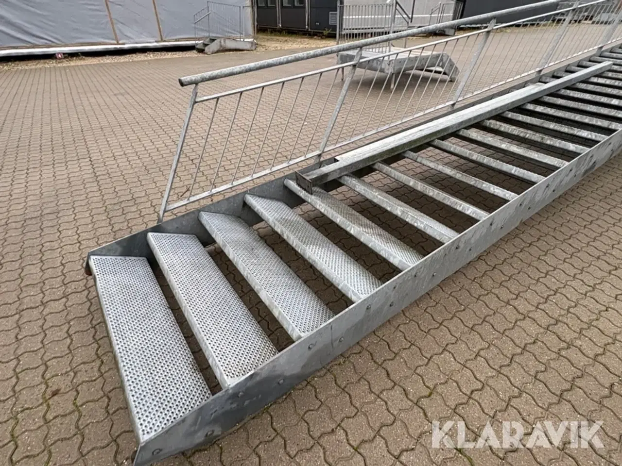 Billede 11 - Trappe med repos