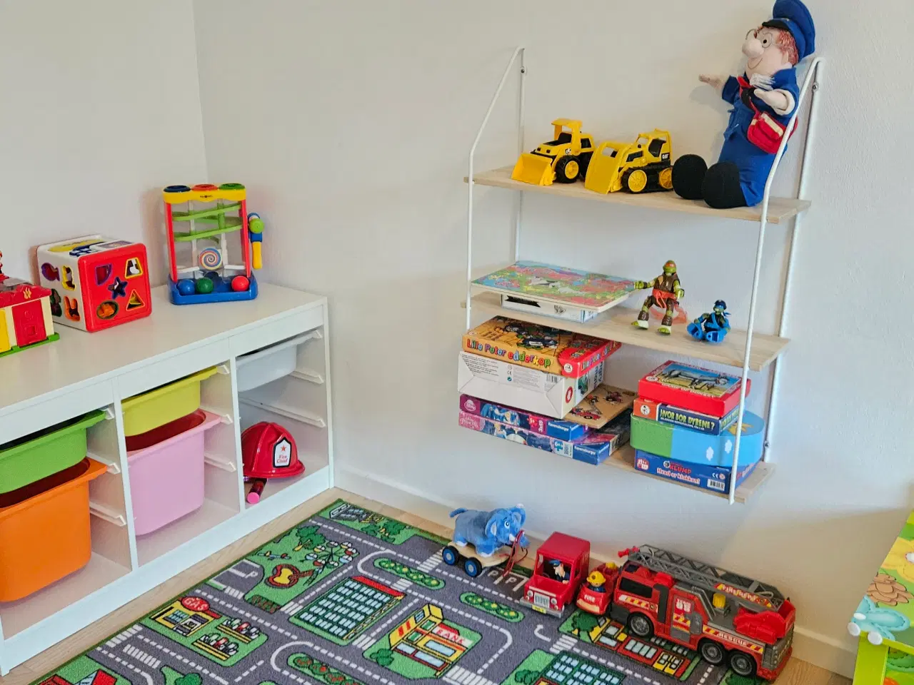 Billede 1 - ALT inventar i legeværelse sælges