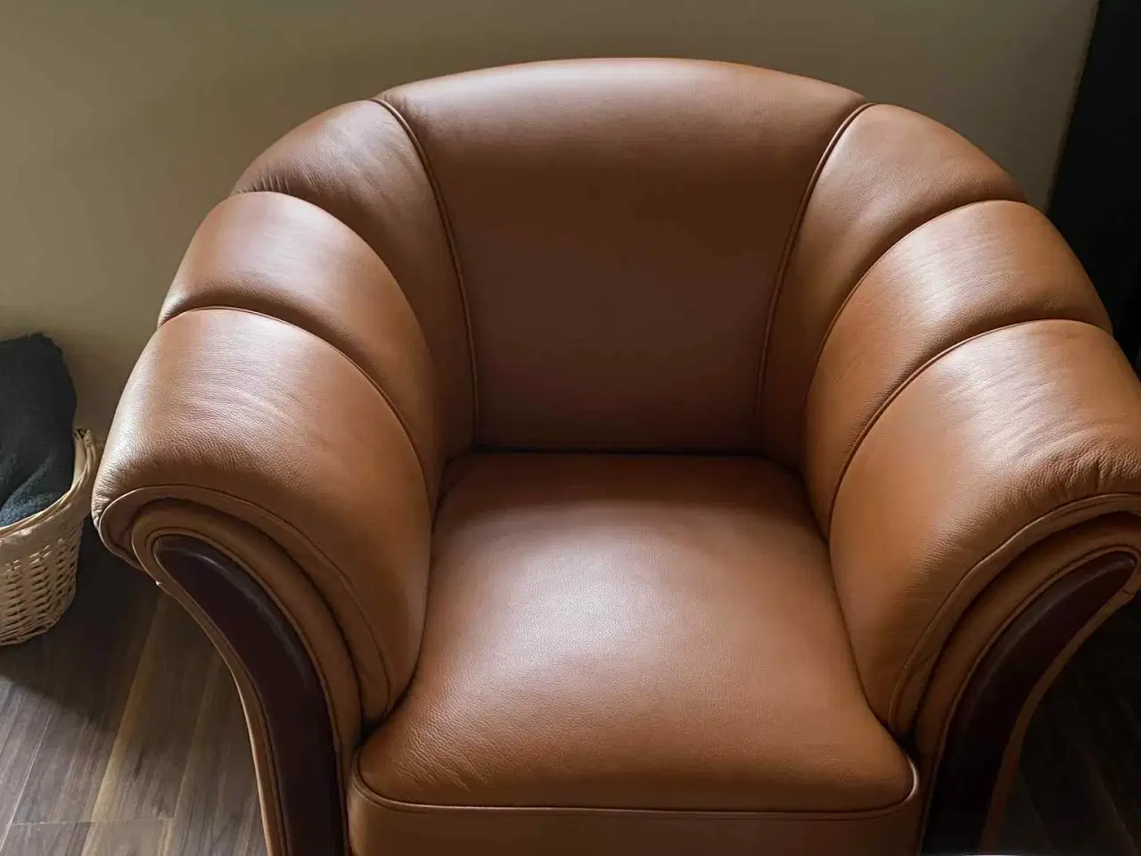Billede 6 - Håndlavet ægte læder sofa og to stole