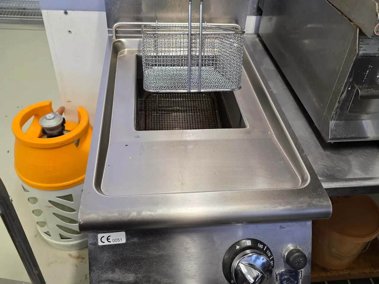 Billede 1 - Friture med gas ca. 13 l