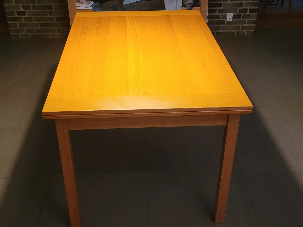 Billede 4 - Spisebord i eg