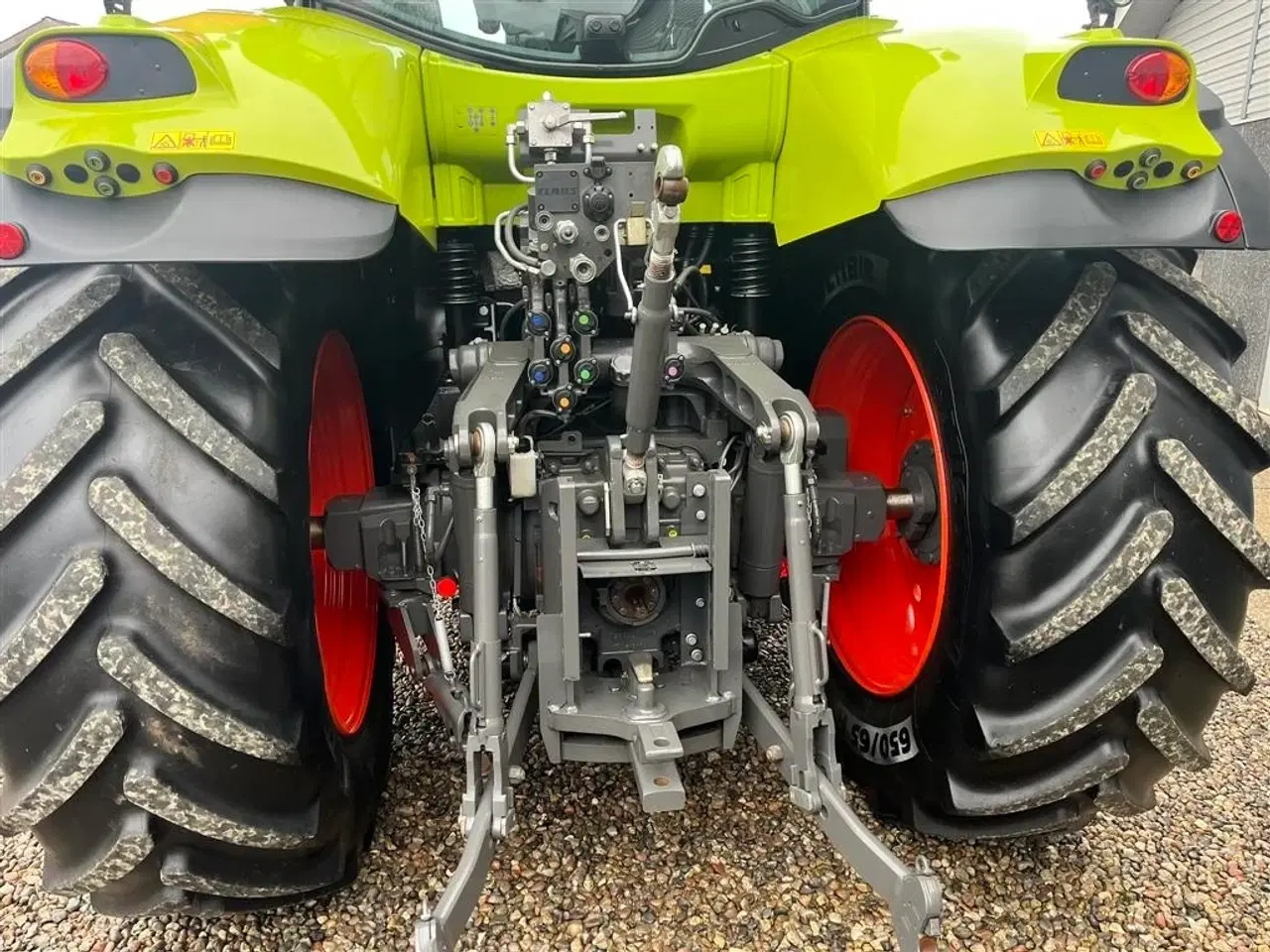 Billede 2 - CLAAS Axion 830 med frontlift og front PTO