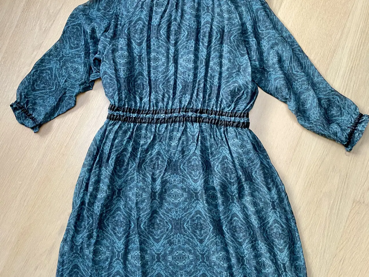 Billede 2 - Munthe plus Simonsen silkekjole