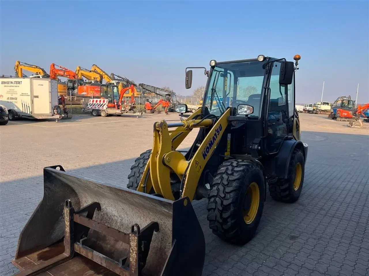 Billede 7 - Komatsu WA 70 M-8E0 med skovl og gafler