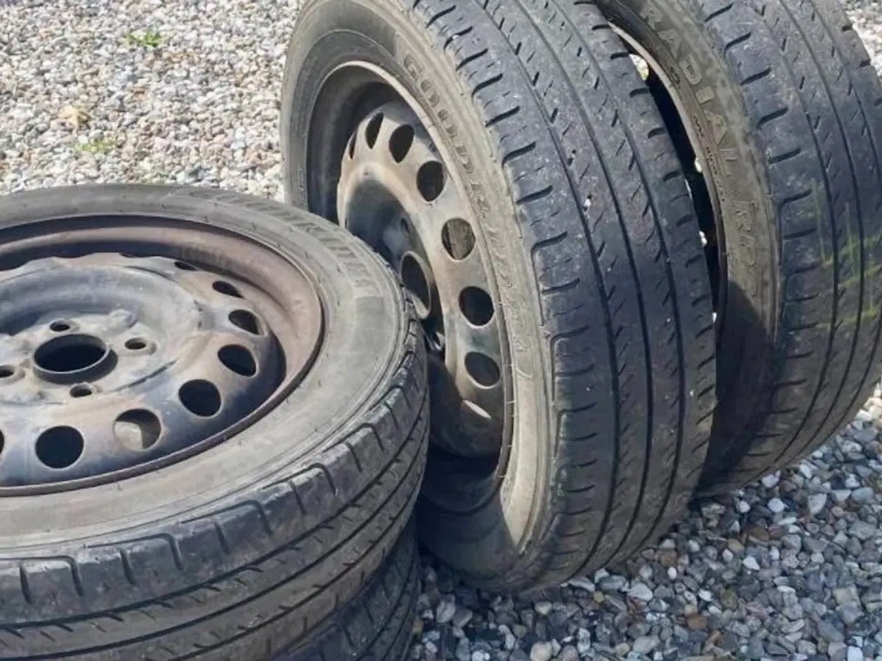 Billede 1 - Gode sommerdæk til Peugeot 107 sælges