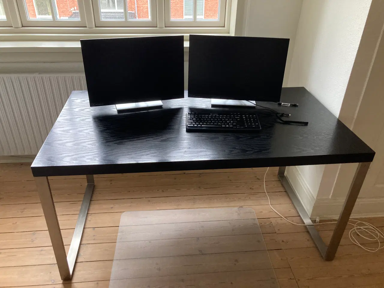 Billede 3 - Skrivebord