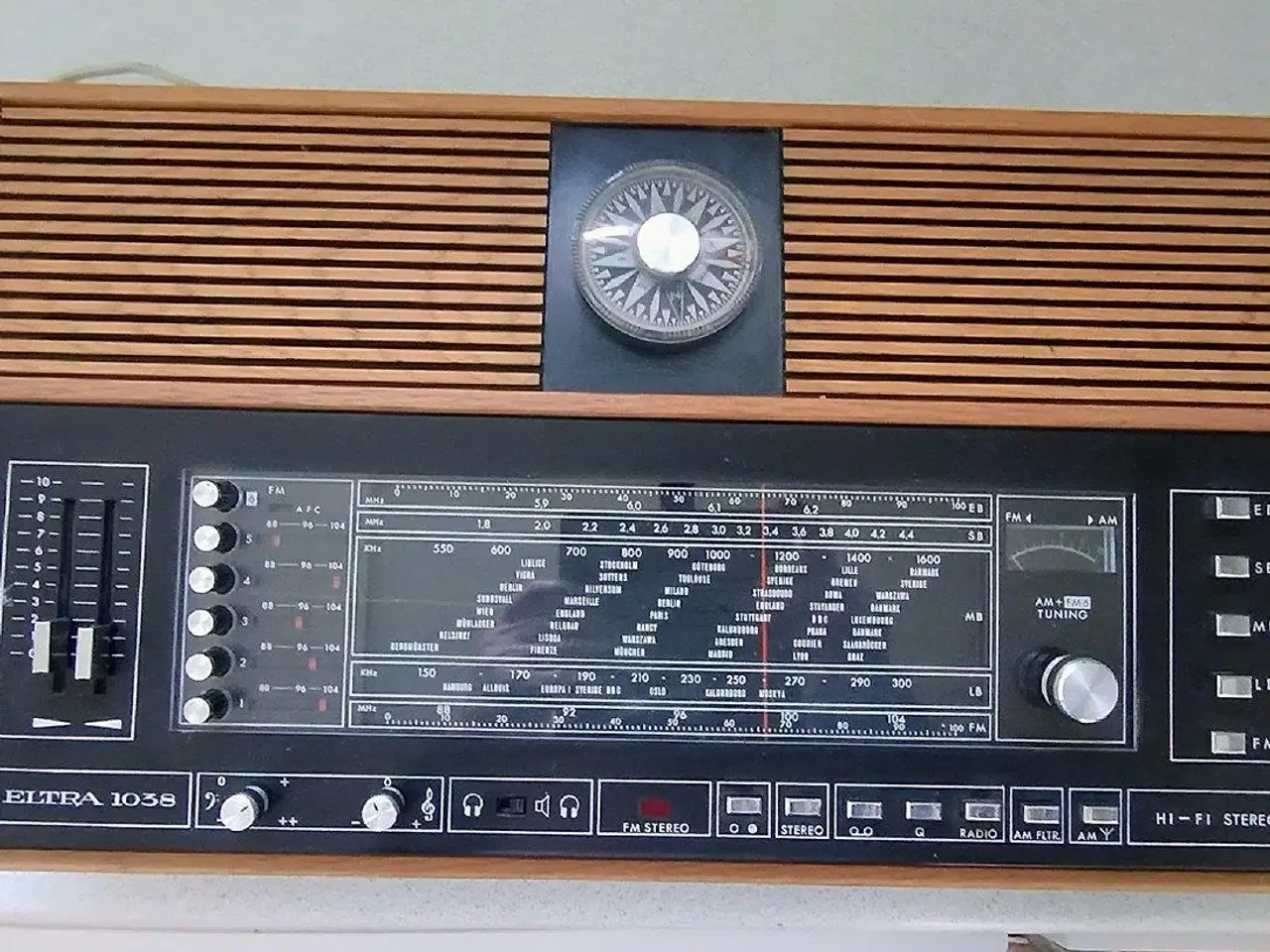 Billede 1 - Vintage Radio Eltra 1038  evt. m. B&O højttalere